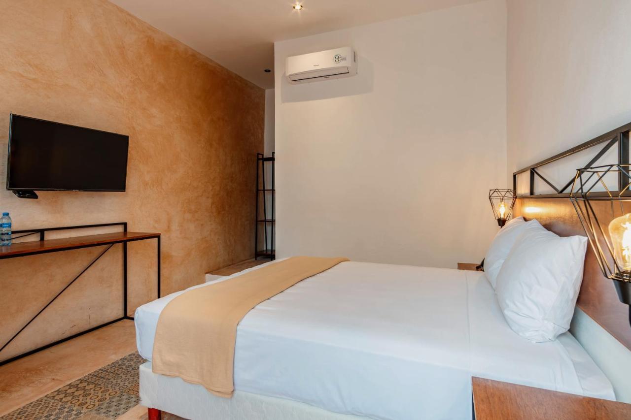 Hotel Ho